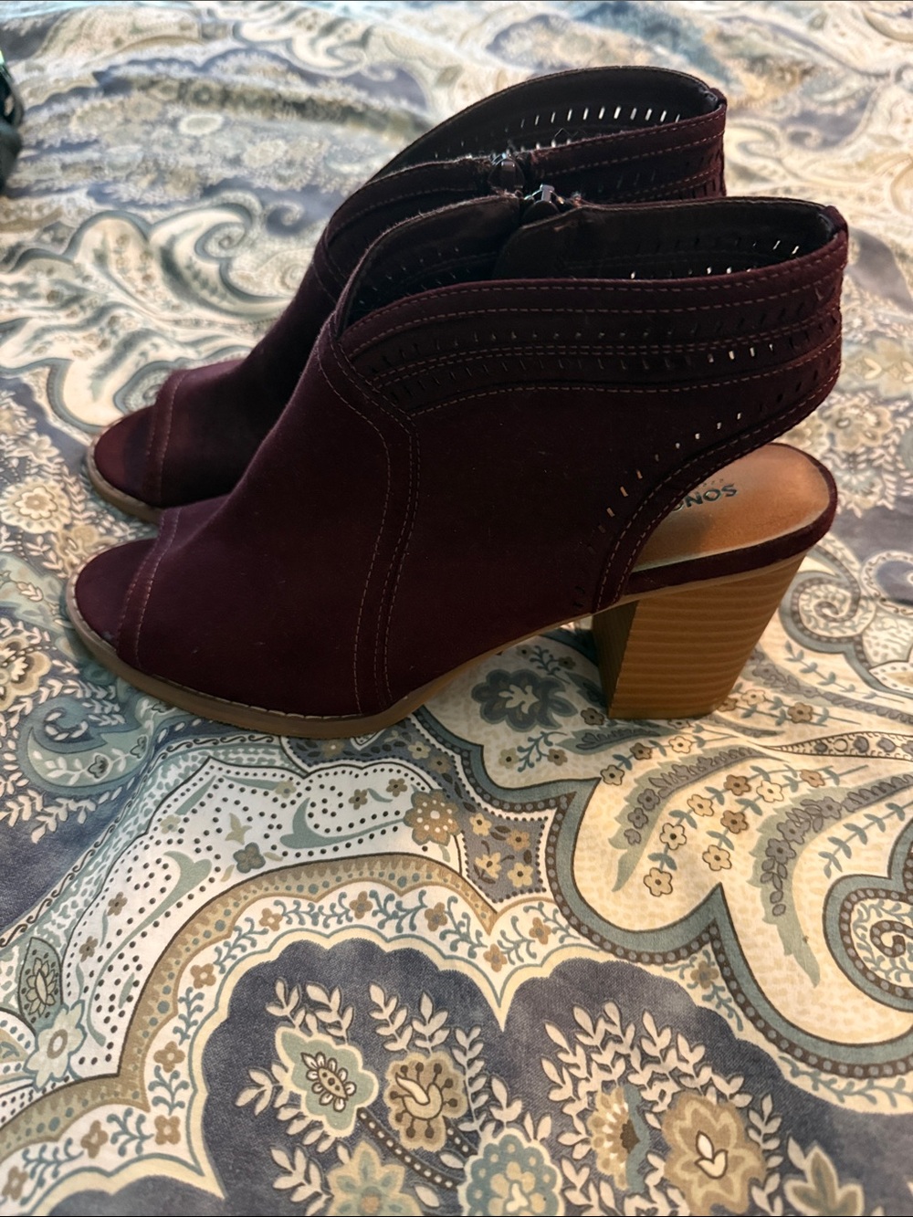 Women's Open-Toe Block Heel Booties in Burgundy